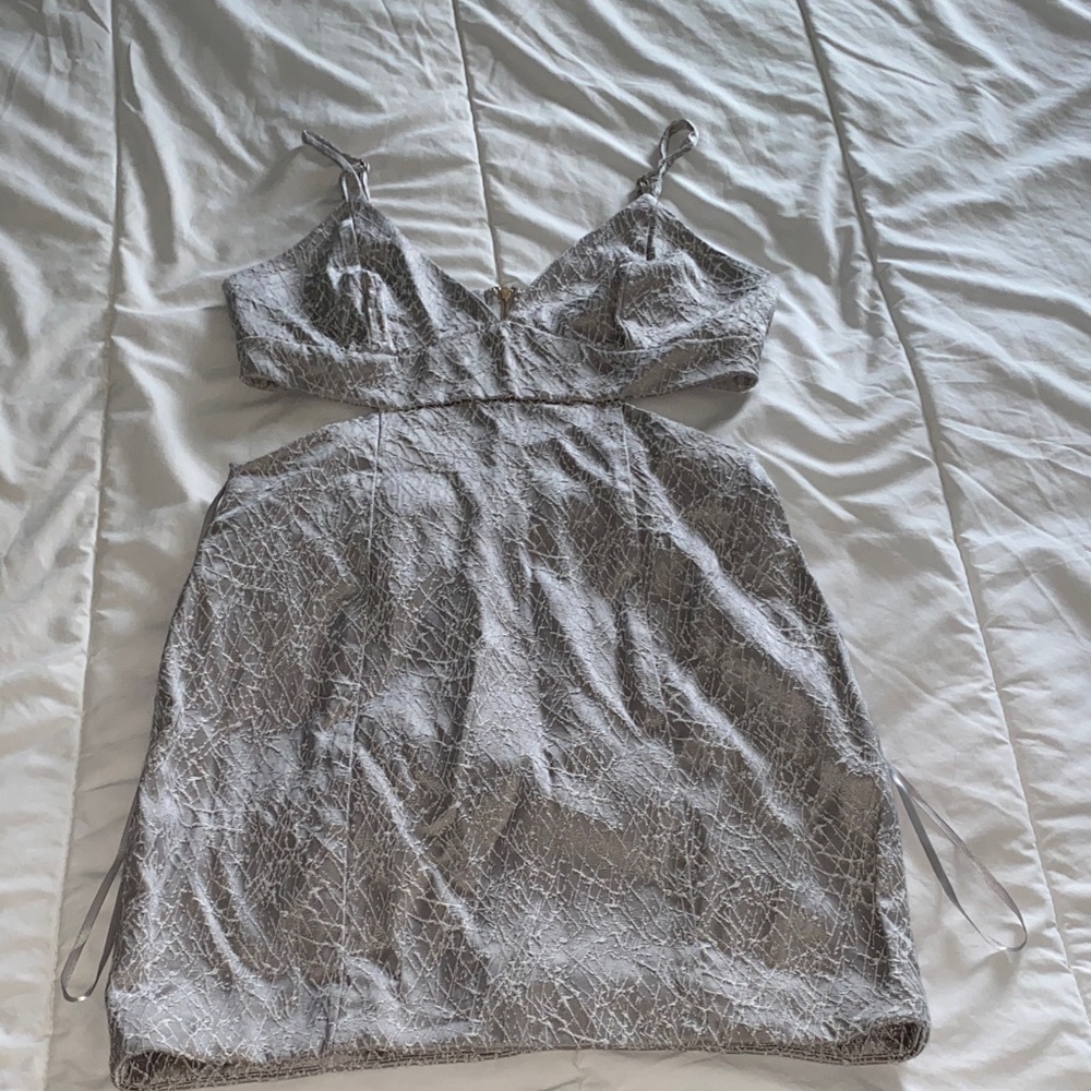DO+BE Shimmering Silver Fabric